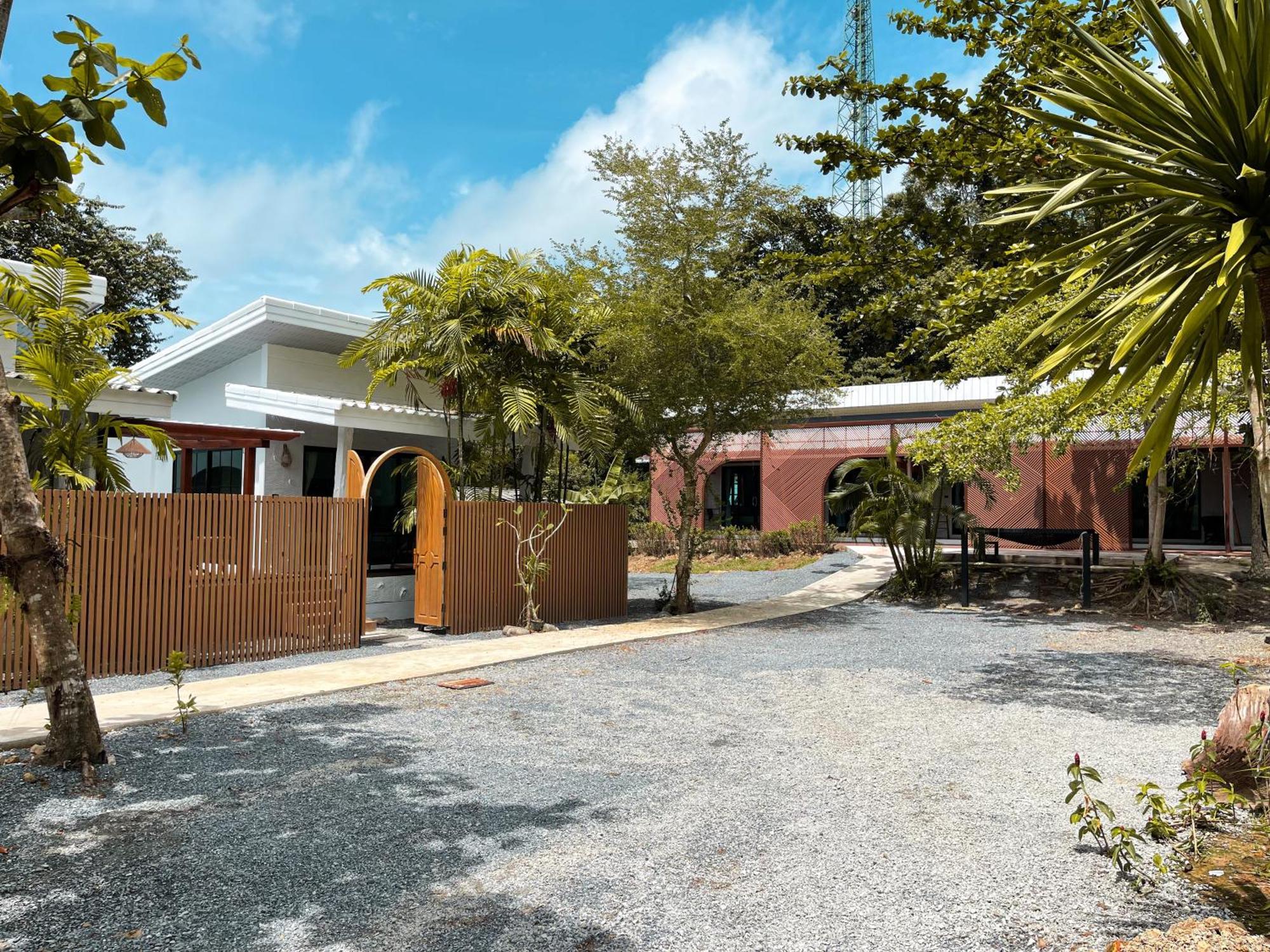 Dara Homestay Ko Kut Exterior photo