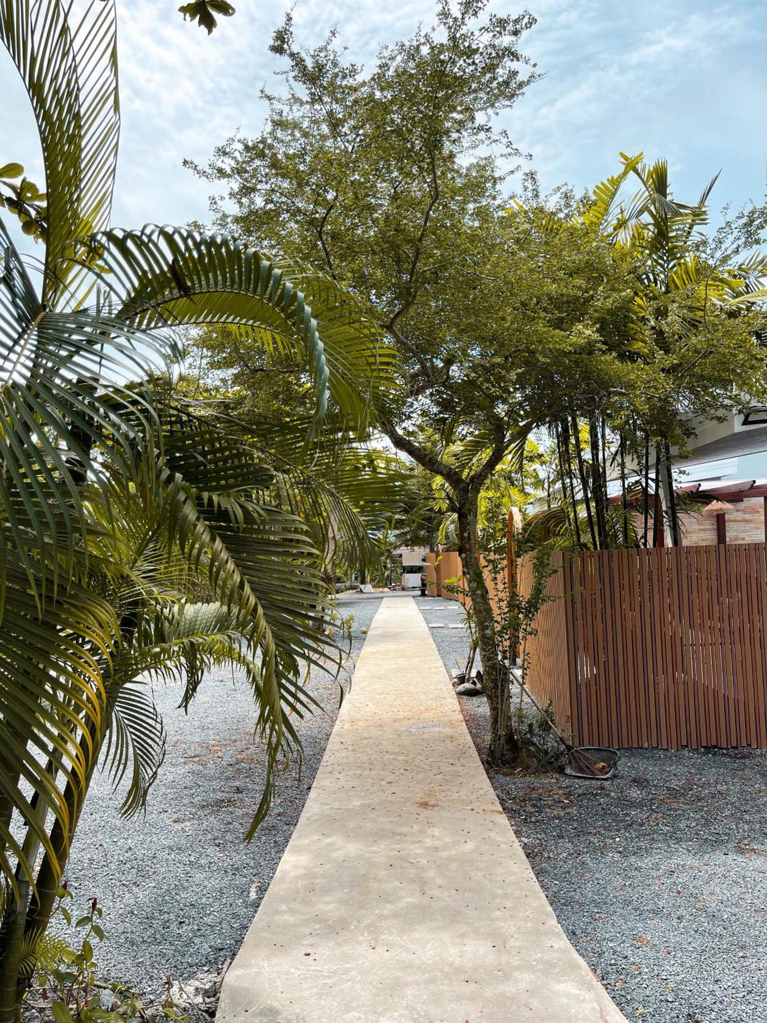 Dara Homestay Ko Kut Exterior photo